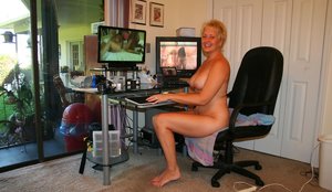 Real Tampa Swingers are excited to present you with a picture gallery showcasing Tracy Lick in hard fuck scene